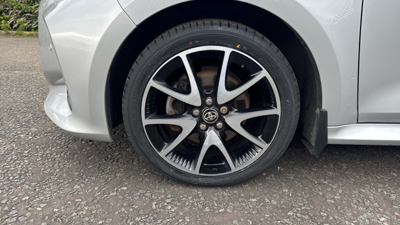 Toyota Yaris 1.5 Hybrid Dynamic 5dr CVT Hybrid Hatchback